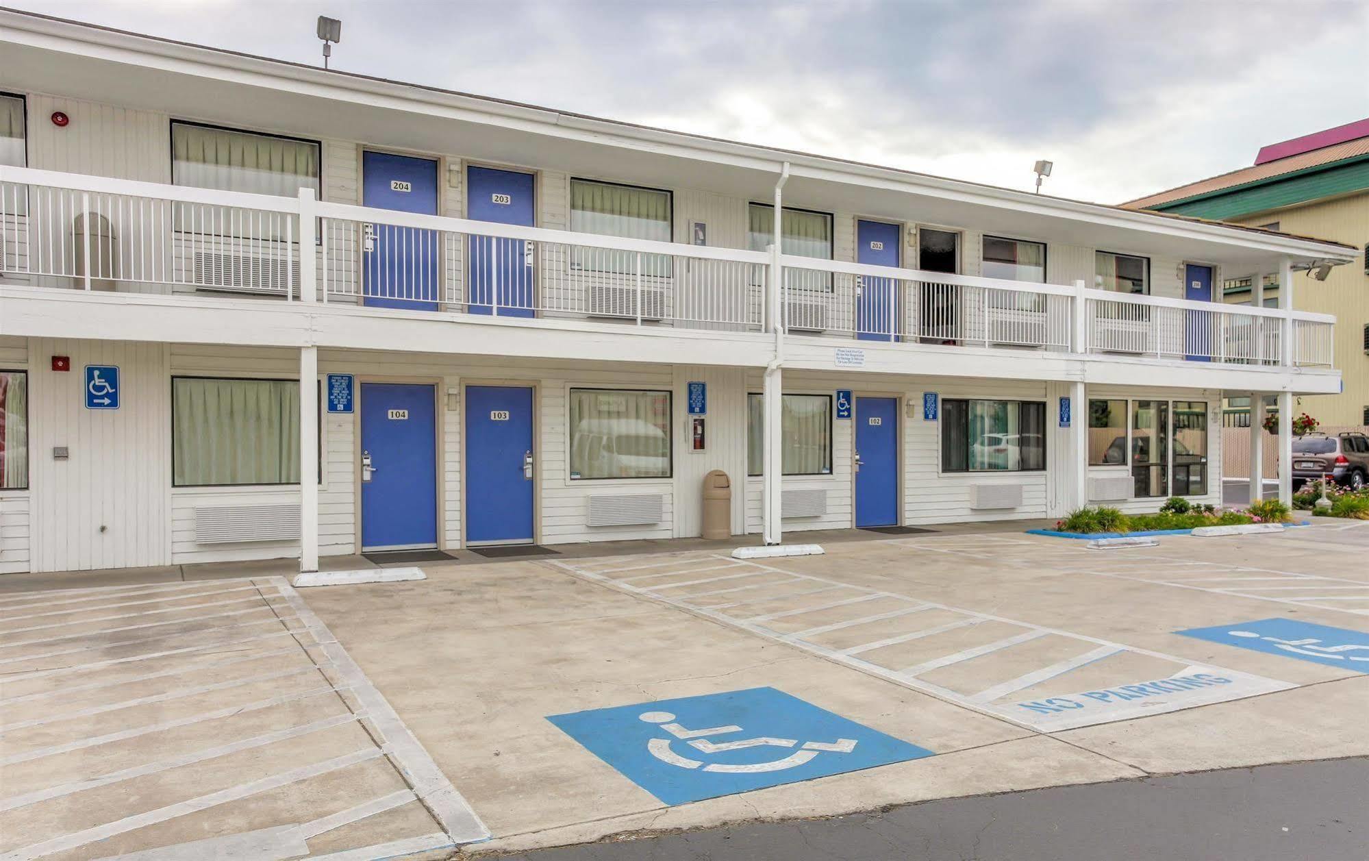 Motel 6-Medford, Or - North Dış mekan fotoğraf
